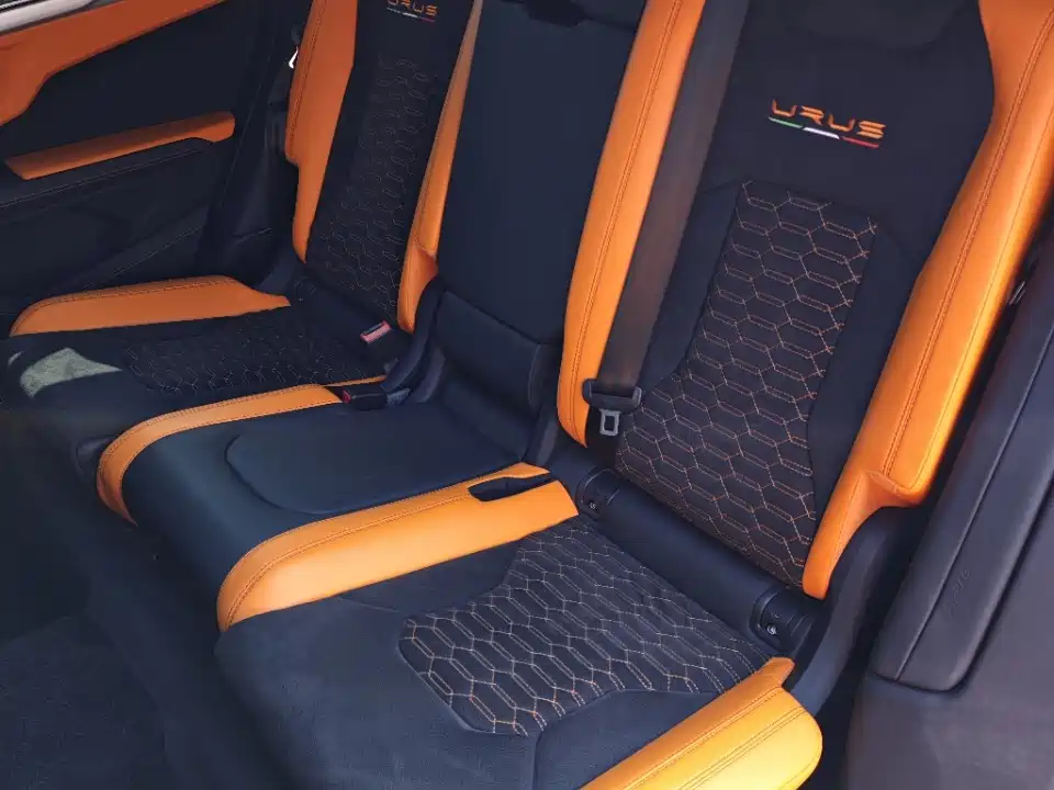 Lamborghini Urus — миниатюра 13