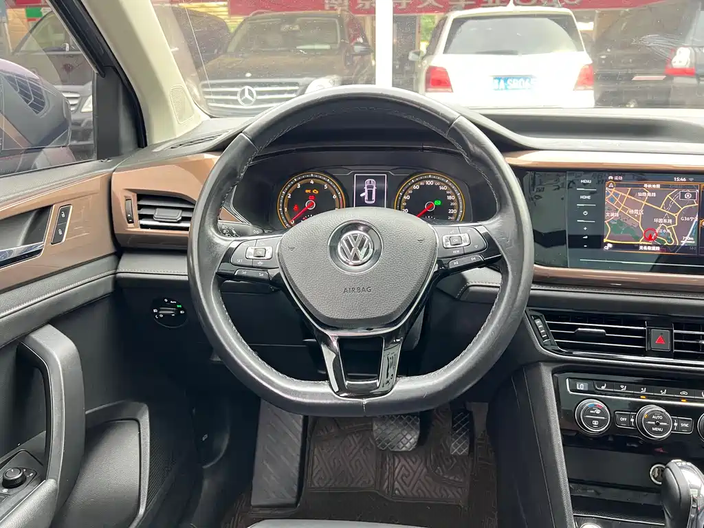 Volkswagen Tharu — миниатюра 14