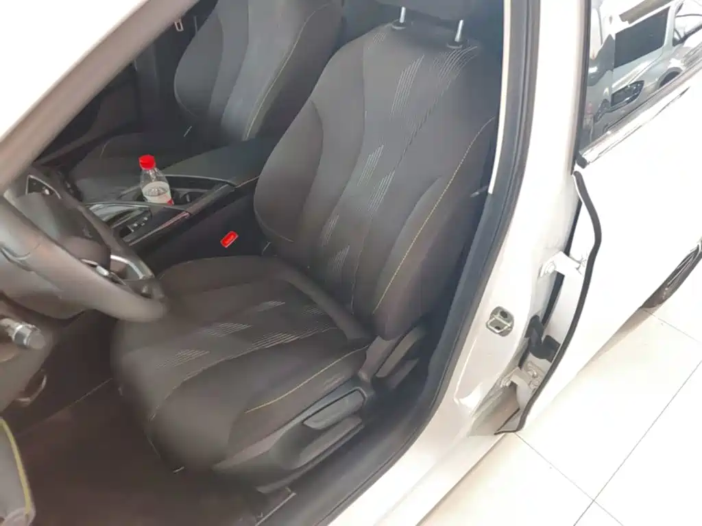 Roewe i5 — миниатюра 15