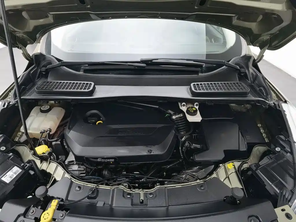 Ford Kuga — миниатюра 6