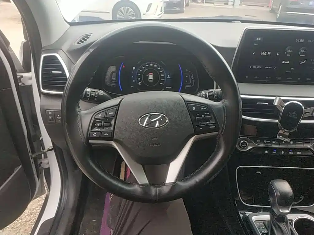 Hyundai Tucson — миниатюра 11
