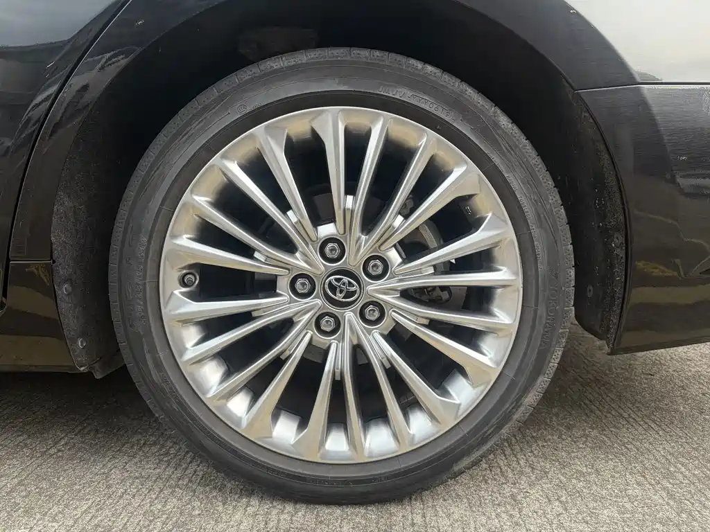 Toyota Avalon — миниатюра 18