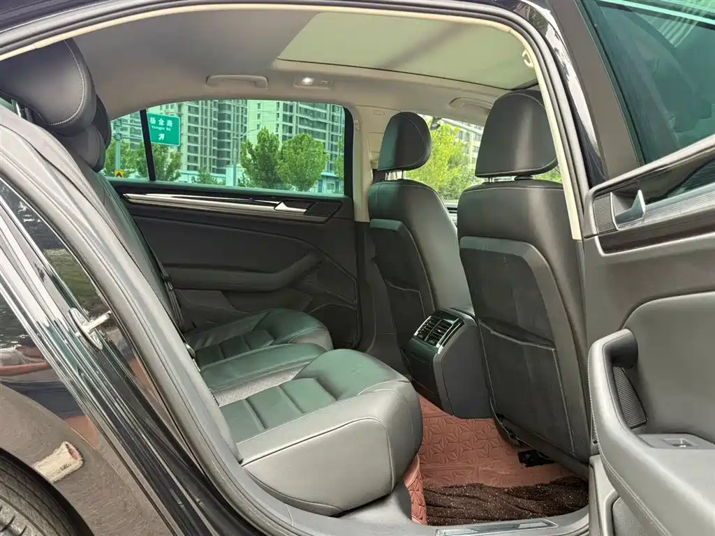Volkswagen Phideon 2019 380TSI VI