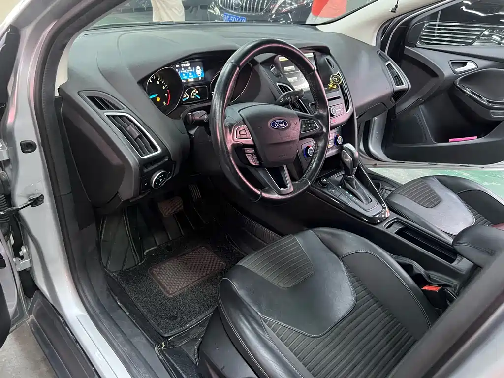 Ford Focus — миниатюра 8