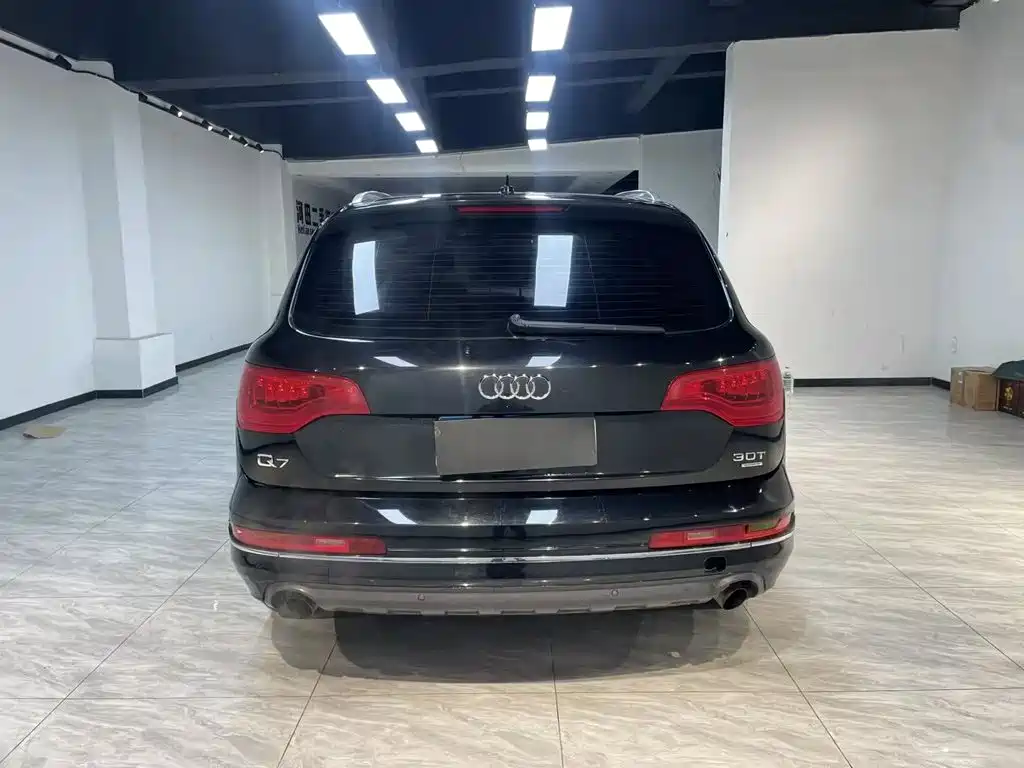 Audi Q7 — миниатюра 8
