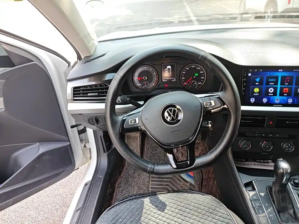 Volkswagen Lavida — миниатюра 6