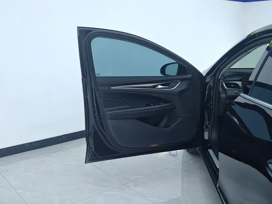 Buick LaCrosse — миниатюра 7