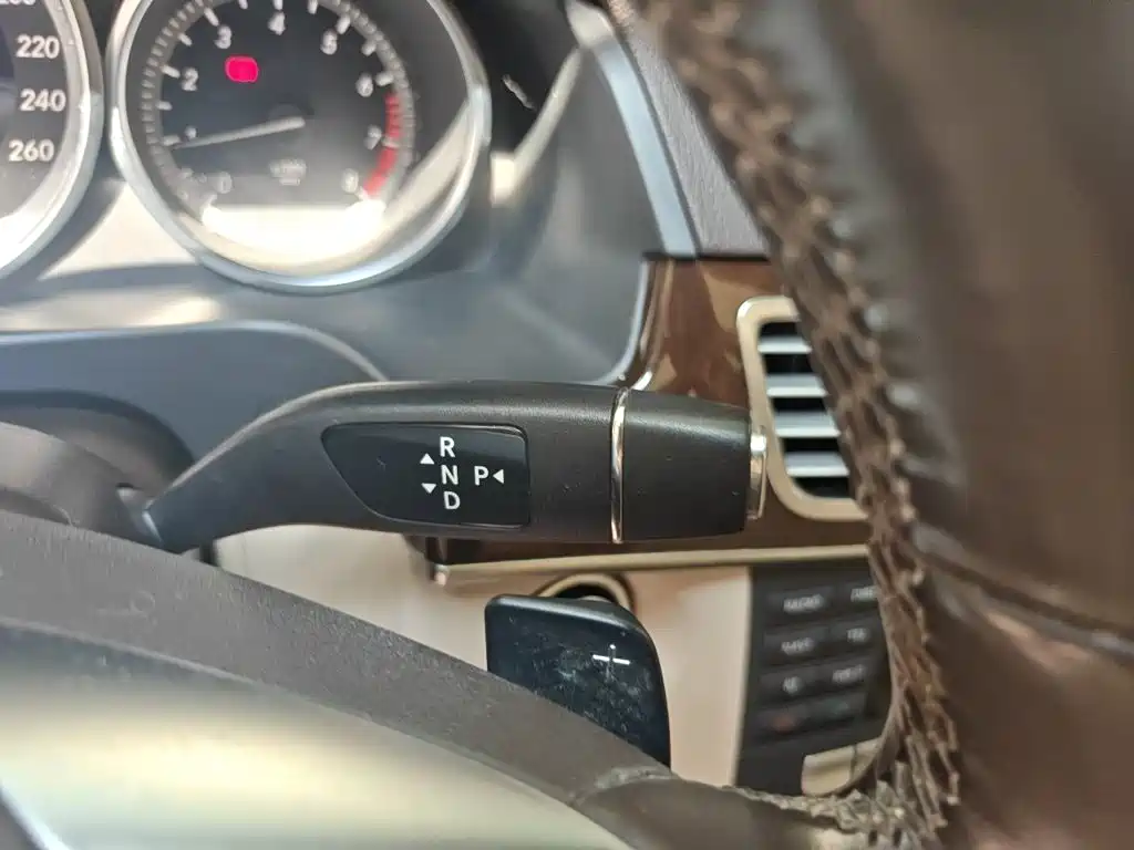Mercedes-Benz E-Class — миниатюра 15