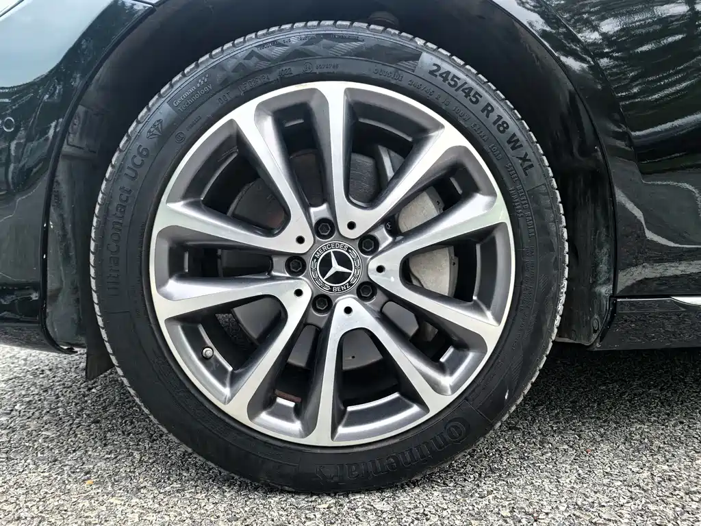 MERCEDES-BENZ E CLASS