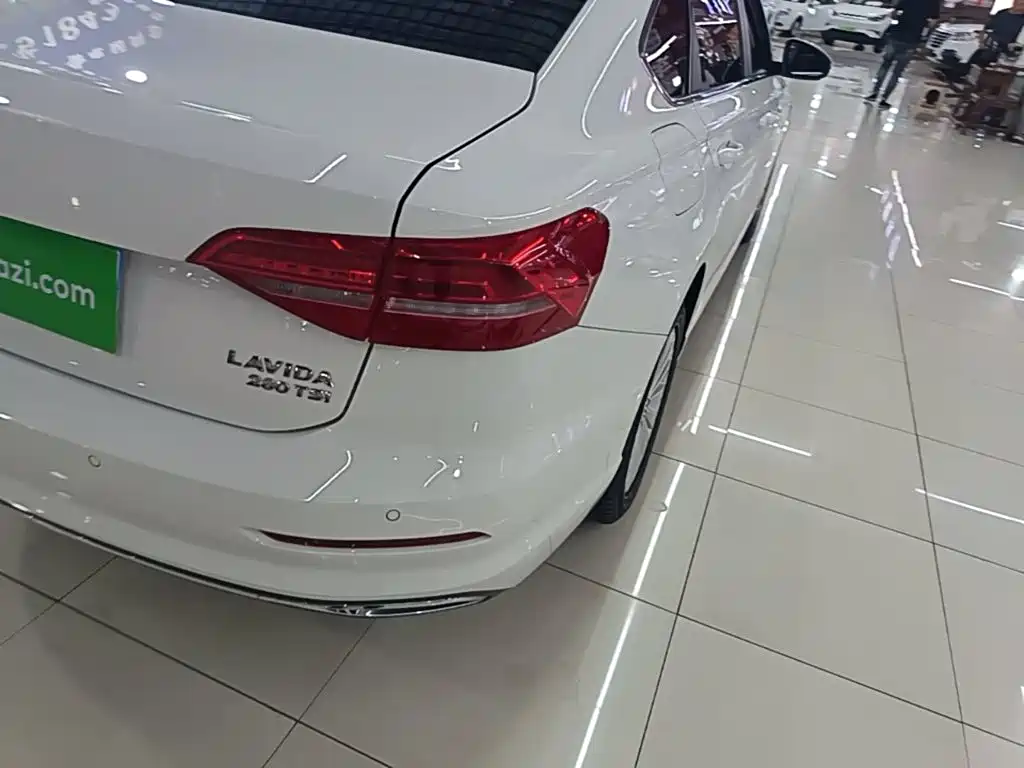 Volkswagen Lavida — миниатюра 8