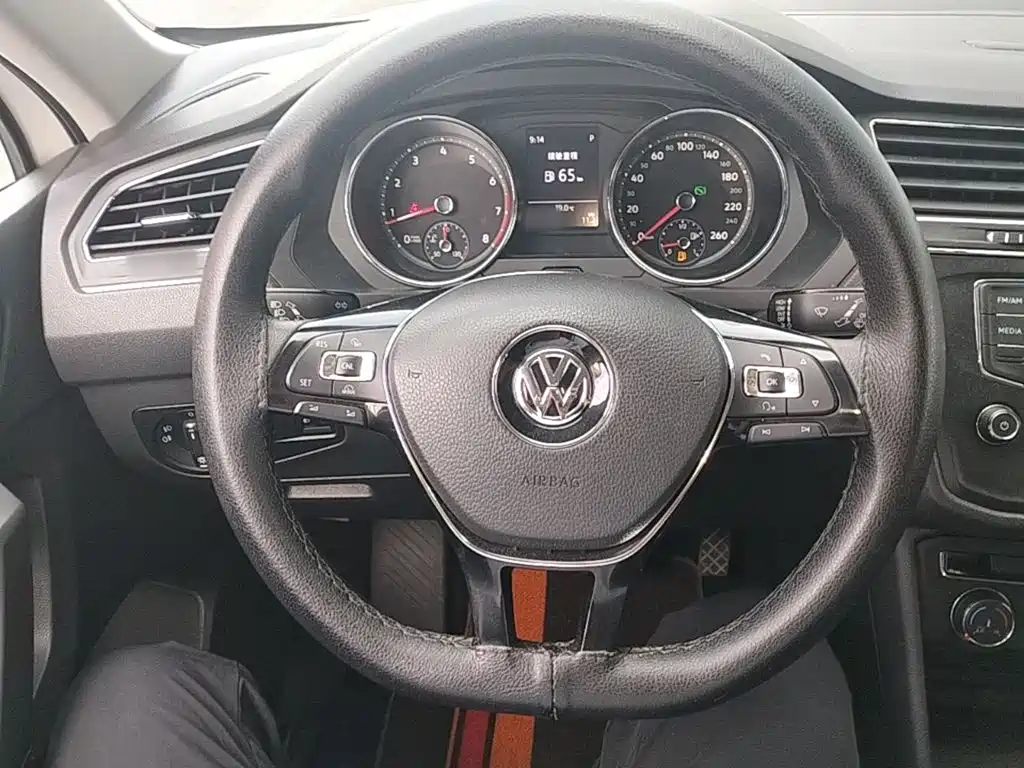 Volkswagen Tiguan L — миниатюра 11
