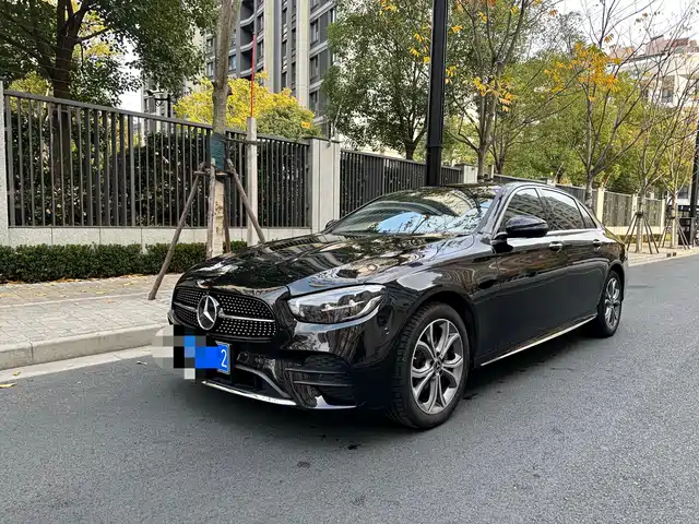 MERCEDES BENZ E CLASS