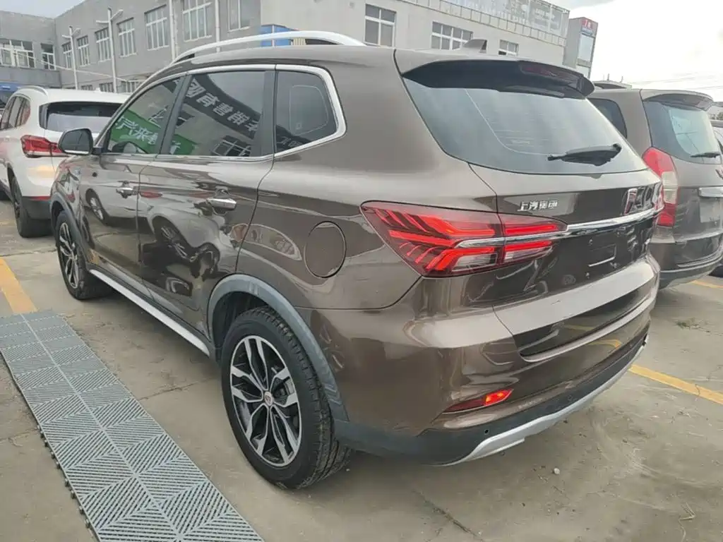 Roewe RX5 — миниатюра 5