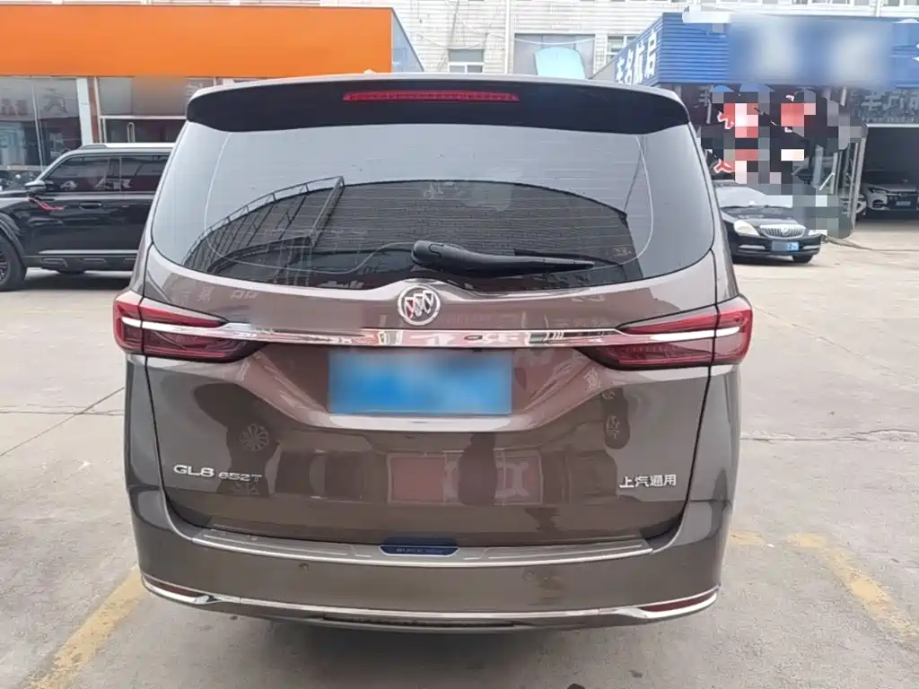 Buick GL8 — миниатюра 6