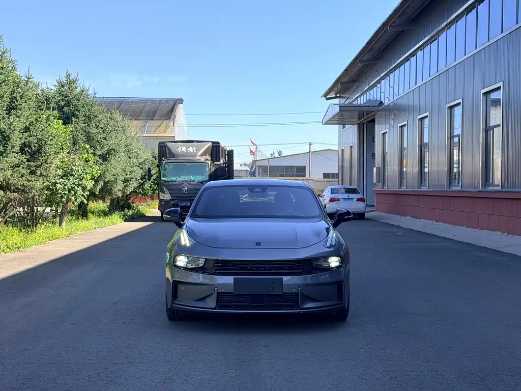 Lynk & Co 03 — миниатюра 2