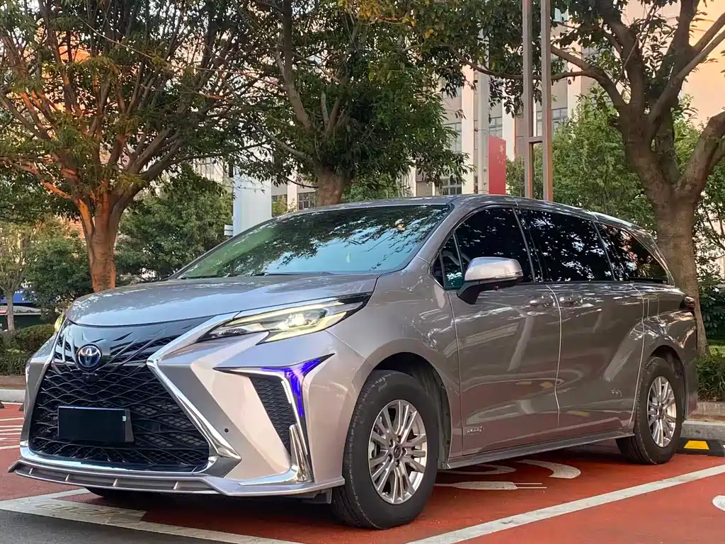 Toyota Sienna 2022