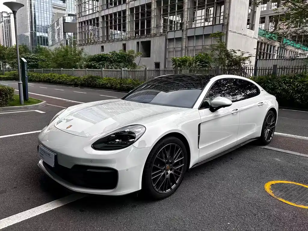 Porsche Panamera 2024