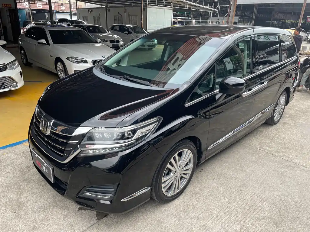Honda Elysion 2016