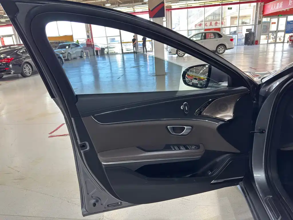 BYD Han — миниатюра 18