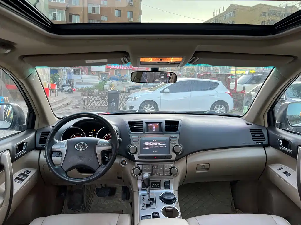 Toyota Highlander — миниатюра 9