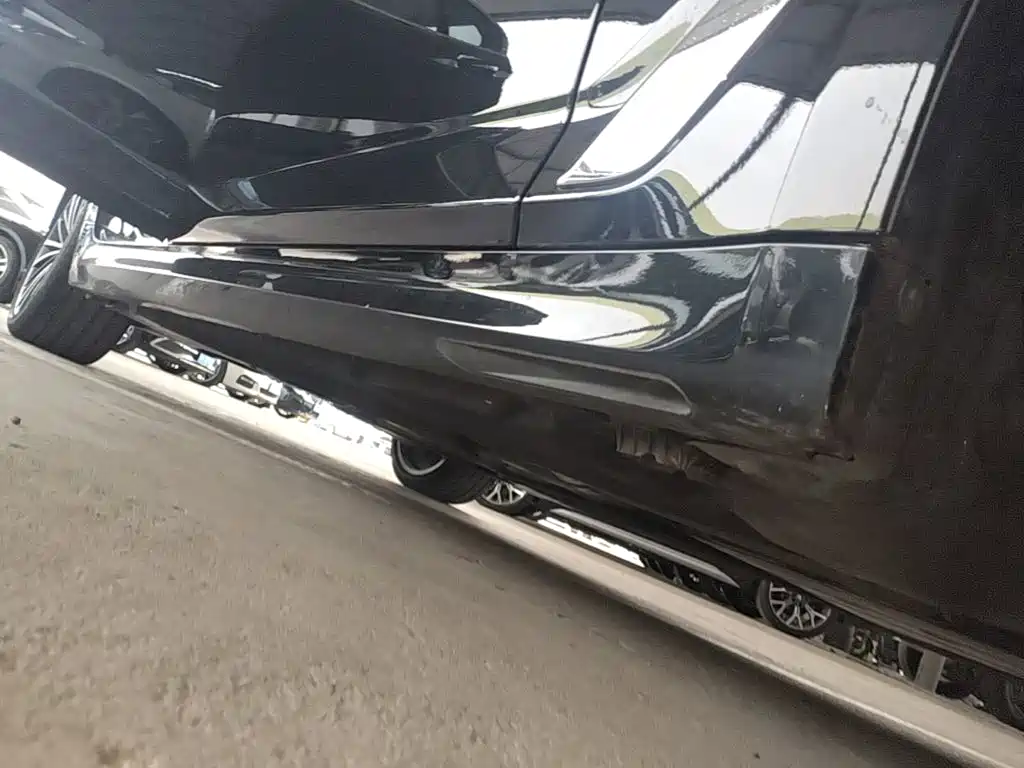 BMW 5 Series — миниатюра 21