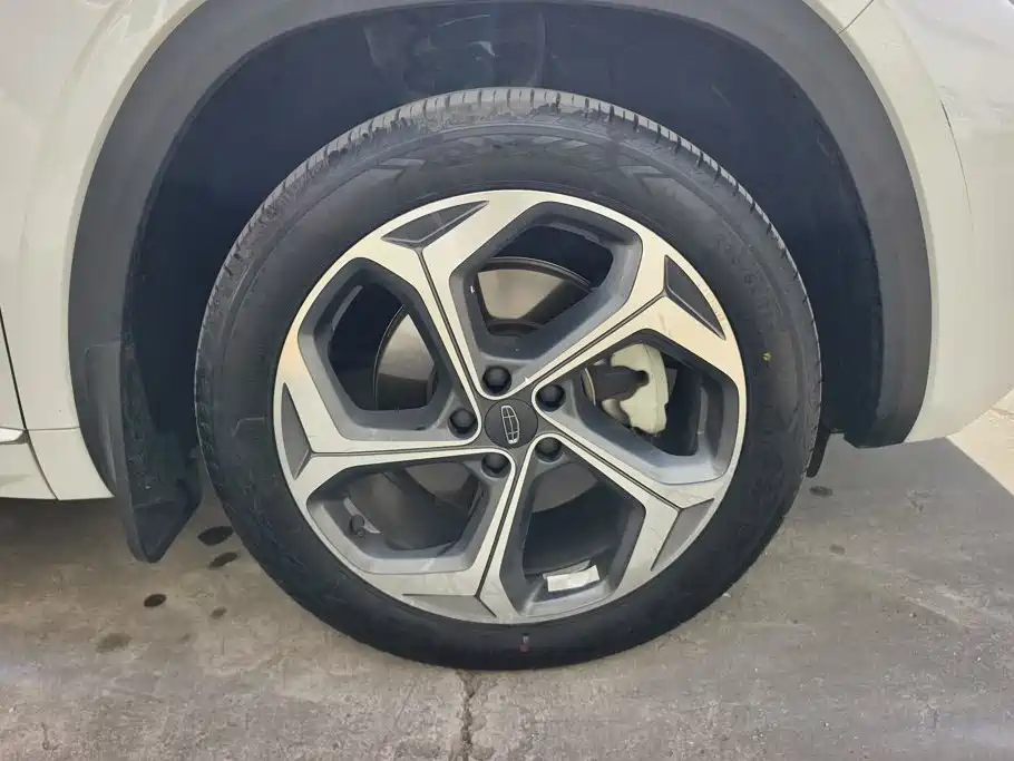 Geely Xingyue L — миниатюра 6