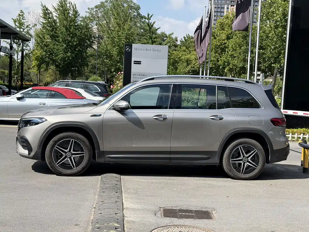 Mercedes-Benz EQB — миниатюра 7