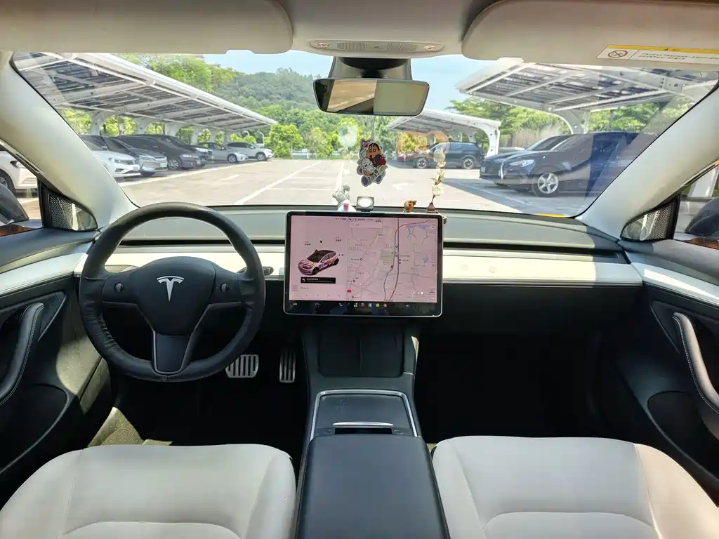 Tesla Model 3 — миниатюра 14