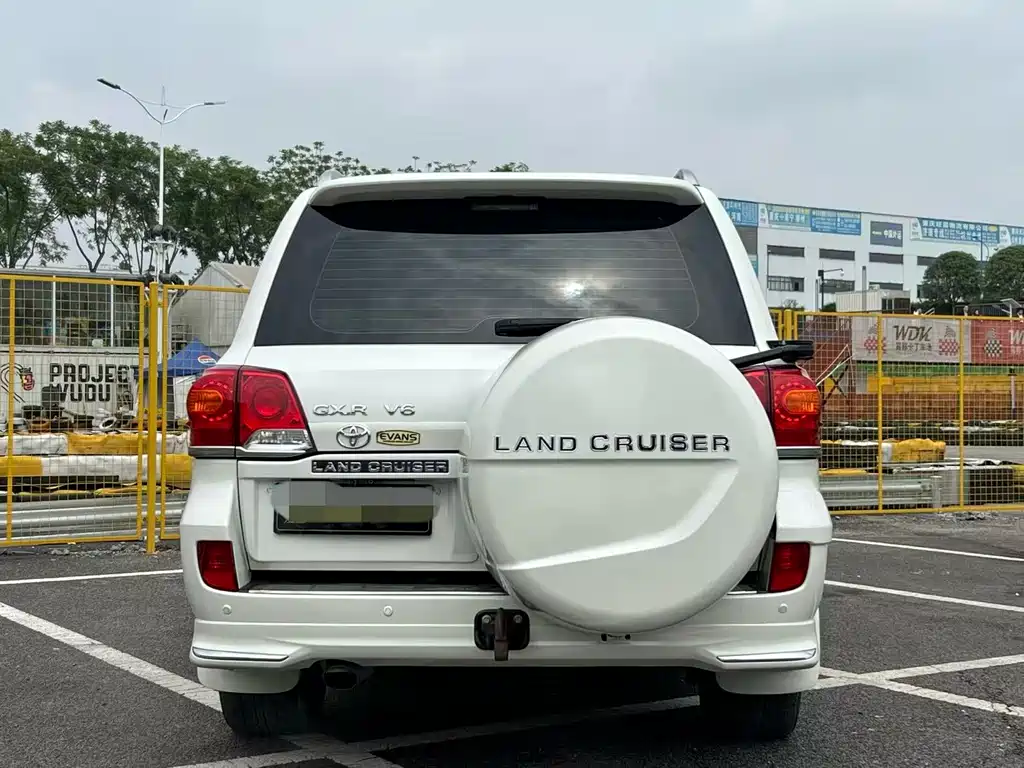 Toyota Land Cruiser — миниатюра 4
