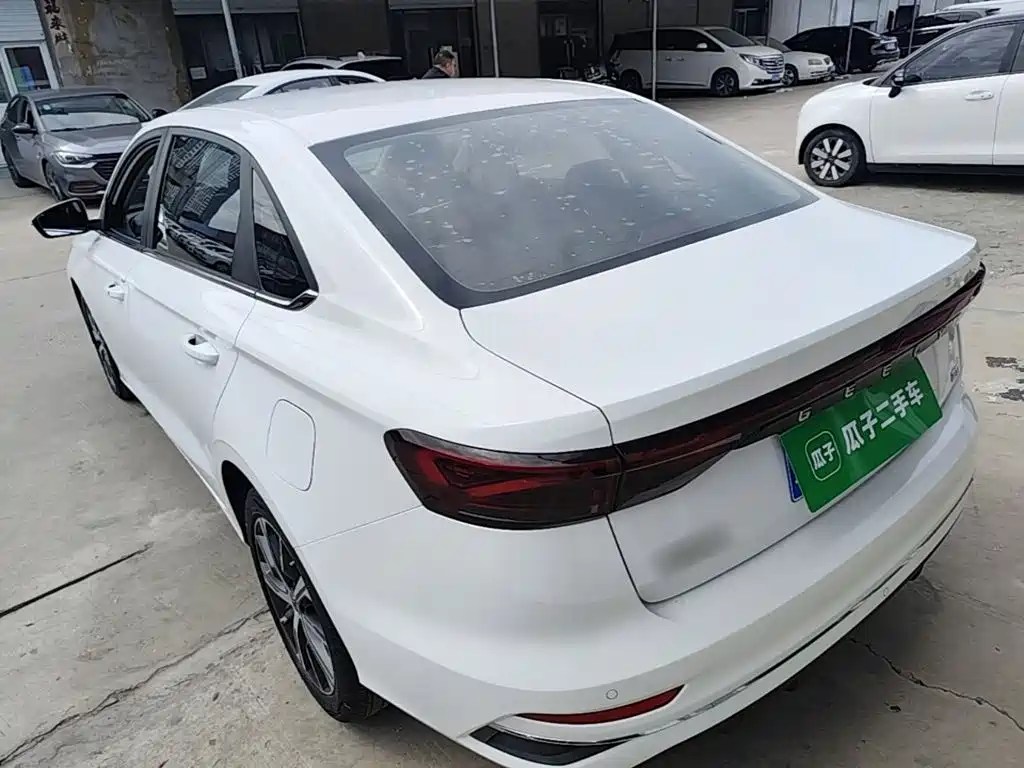 Geely Emgrand — миниатюра 5