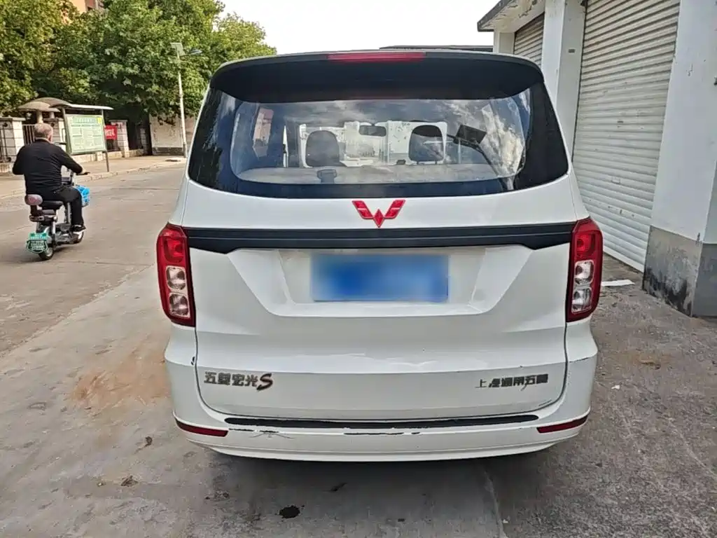 Wuling Hongguang — миниатюра 4