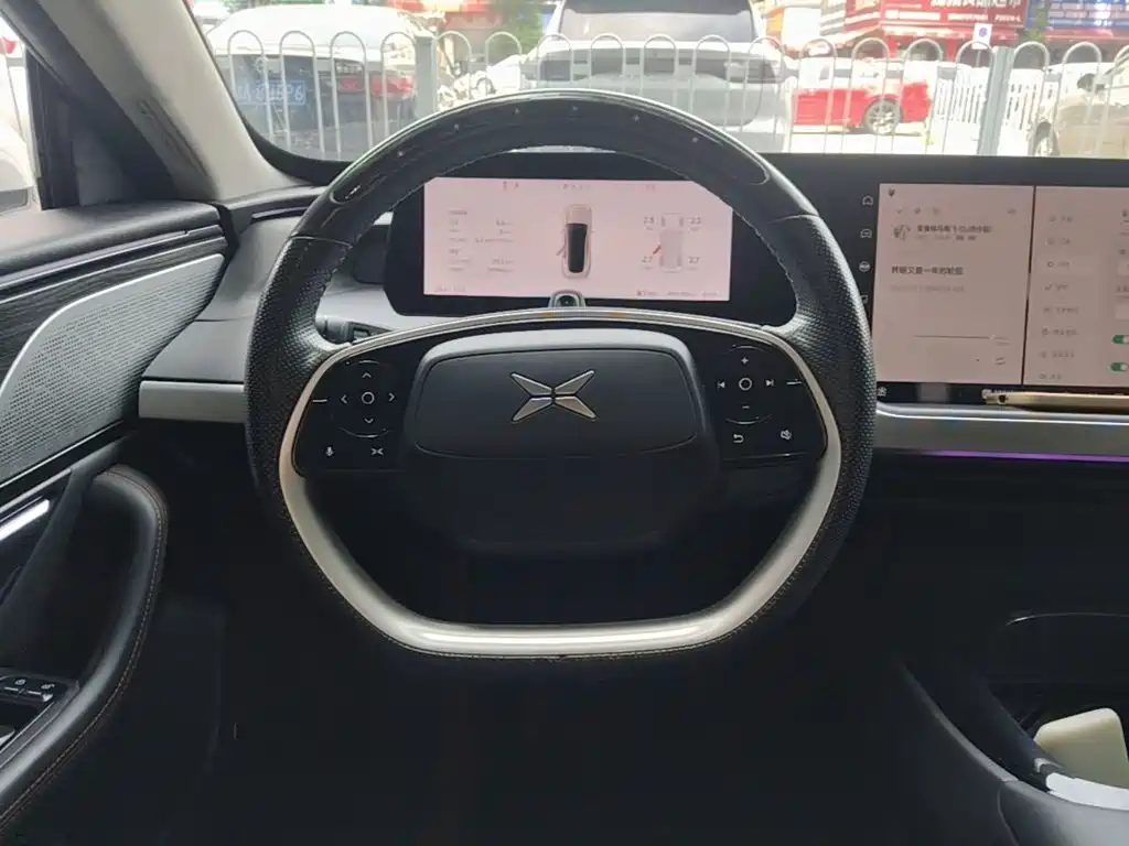 XPeng P7 — миниатюра 11