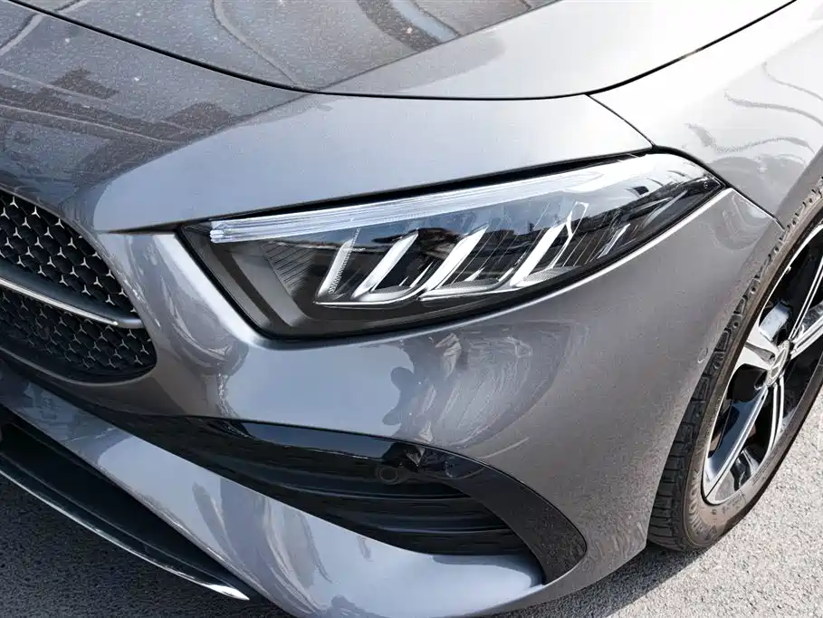 MERCEDES-BENZ A CLASS