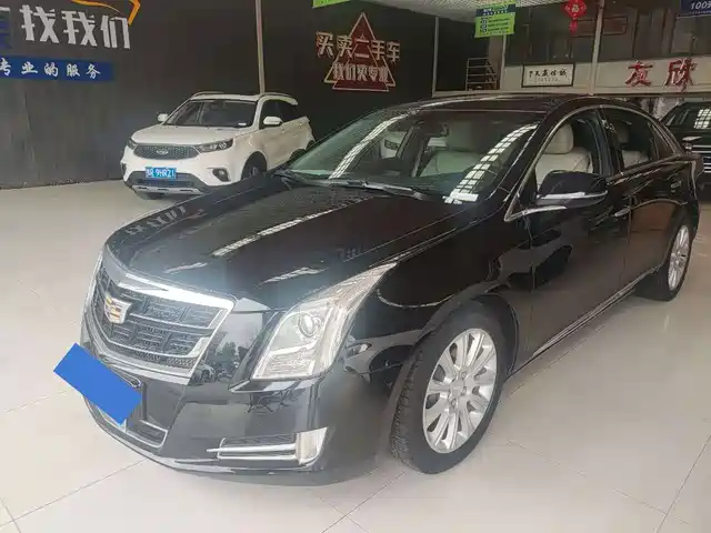 CADILLAC XTS