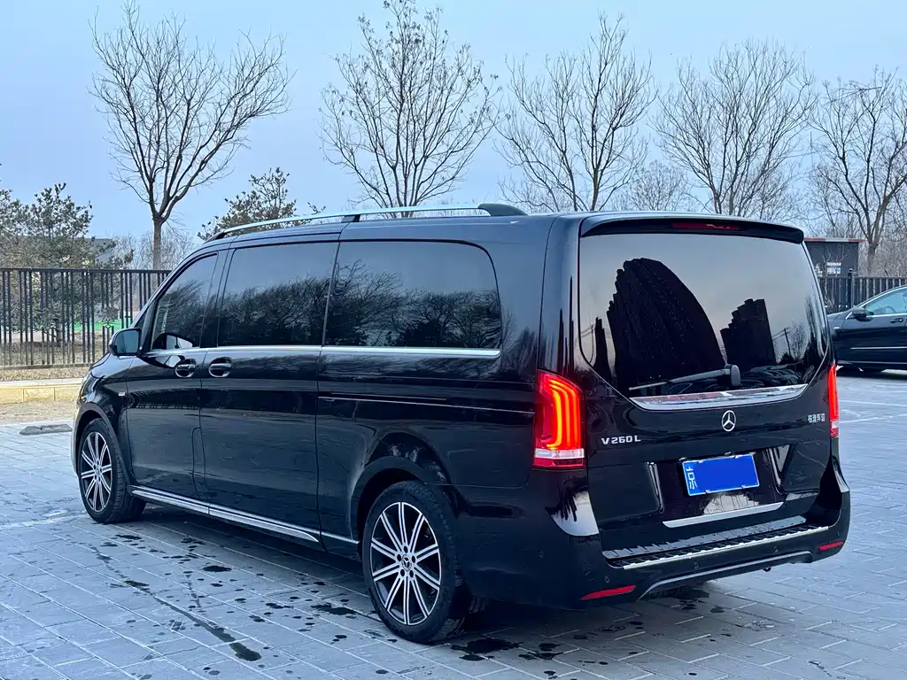 MERCEDES-BENZ V CLASS