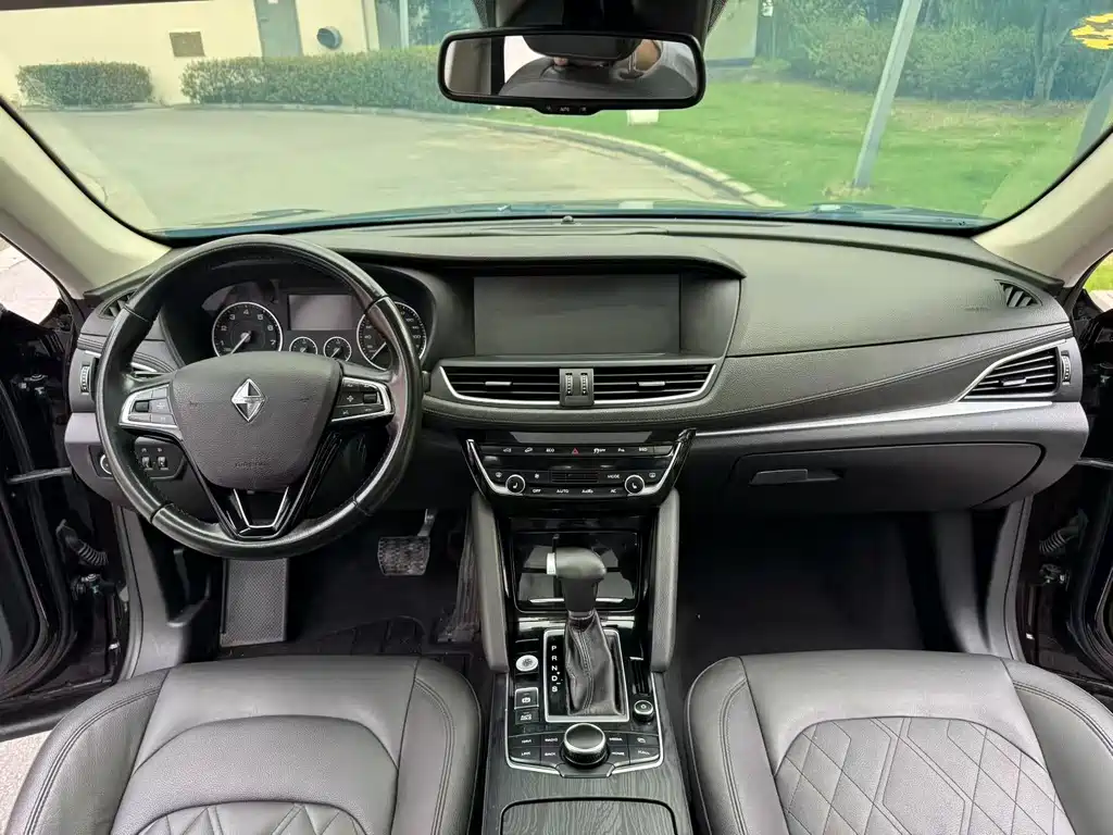 Borgward BX7 — миниатюра 8