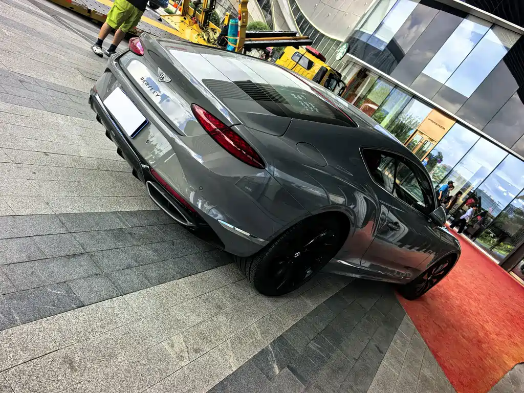 Bentley Continental PHEV — миниатюра 8