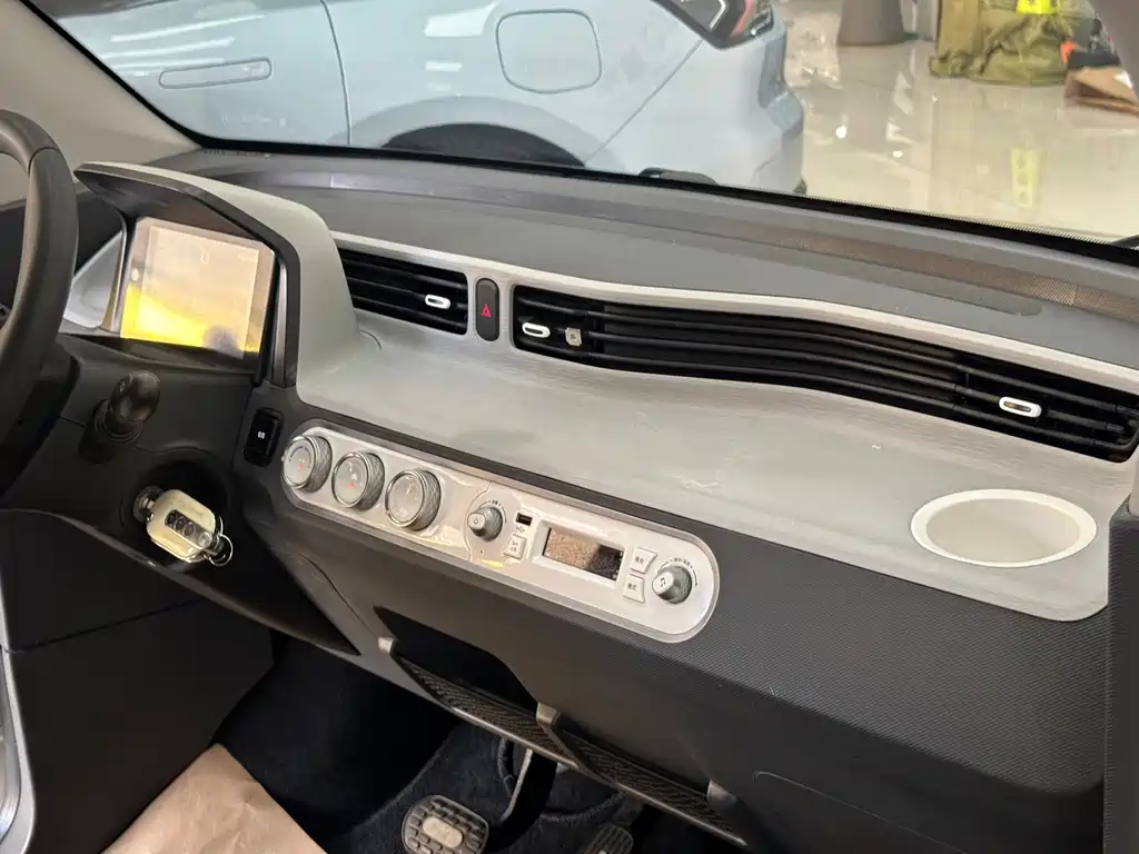 Wuling MINIEV — миниатюра 17