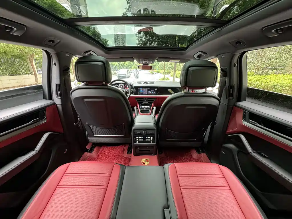 Porsche Cayenne — миниатюра 10