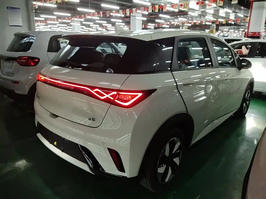 BYD Dolphin 2025 420km Freedom