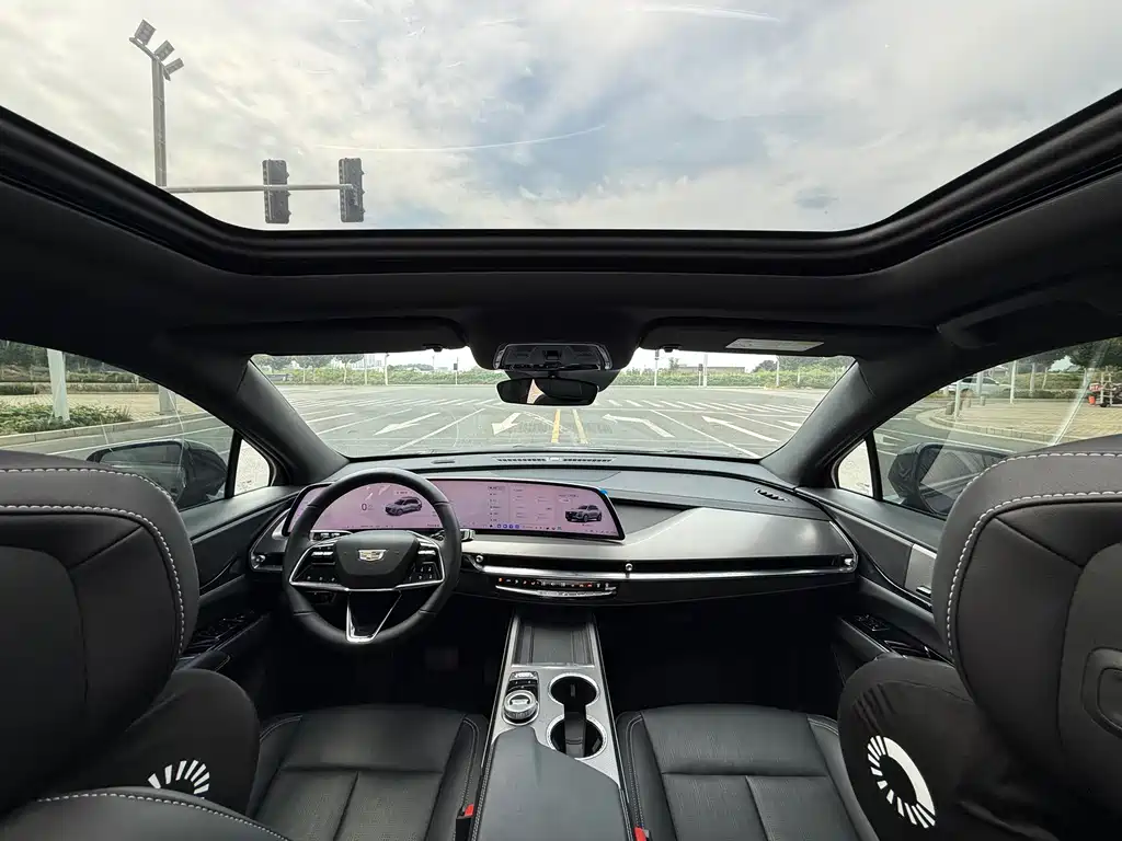 Cadillac XT5 — миниатюра 8
