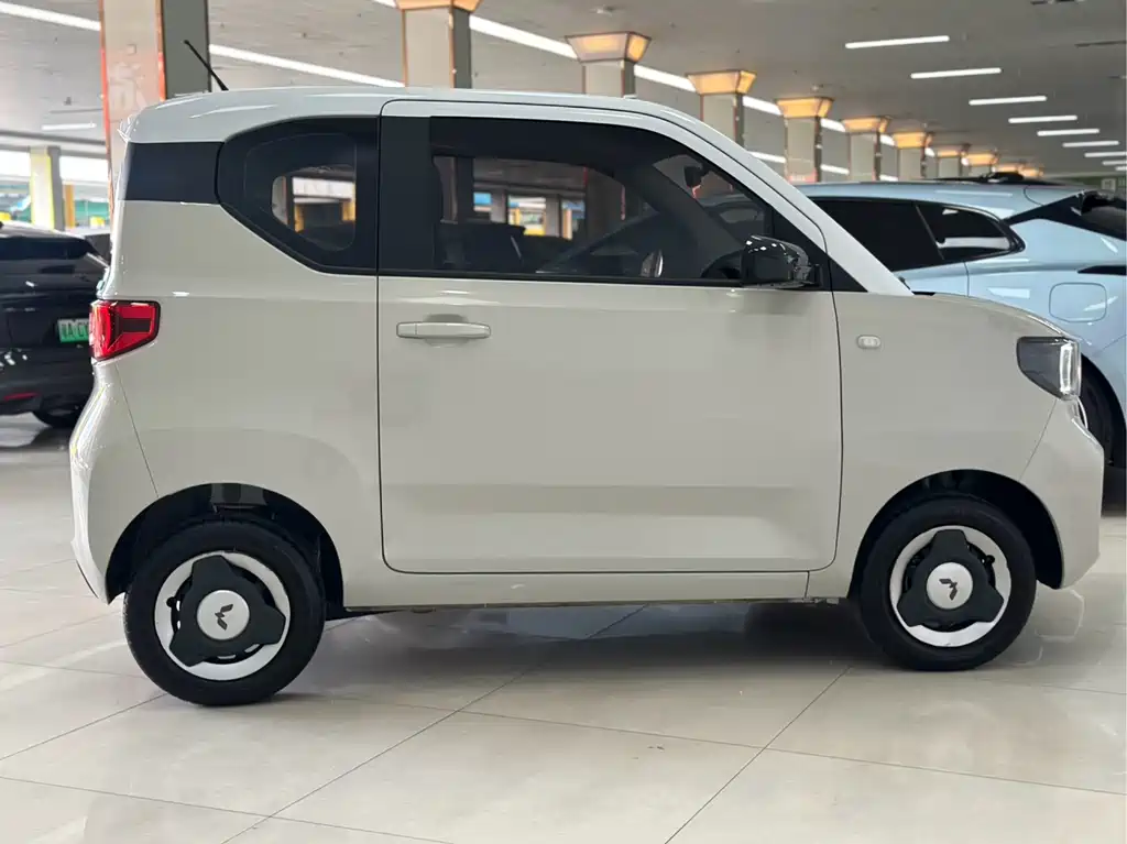 Wuling MINIEV — миниатюра 7