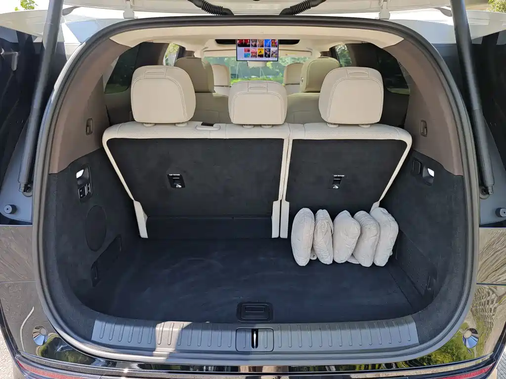 Li Auto Li MEGA — миниатюра 24