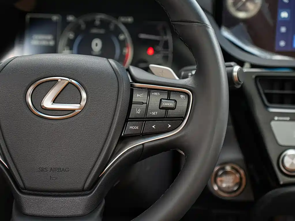 Lexus ES — миниатюра 20
