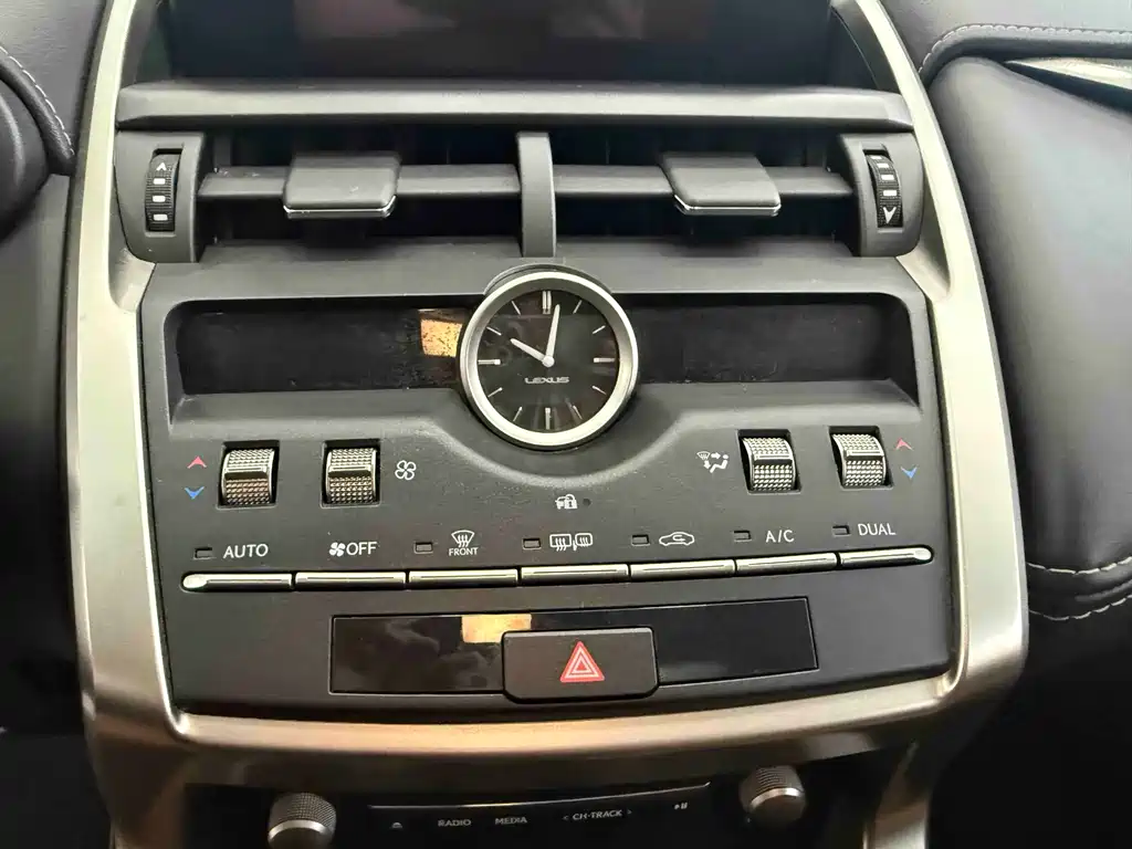Lexus NX — миниатюра 12