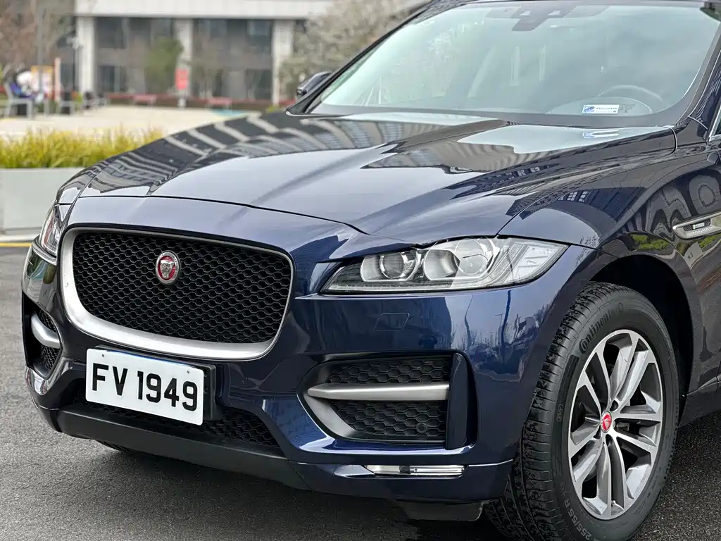 Jaguar F-PACE — миниатюра 3