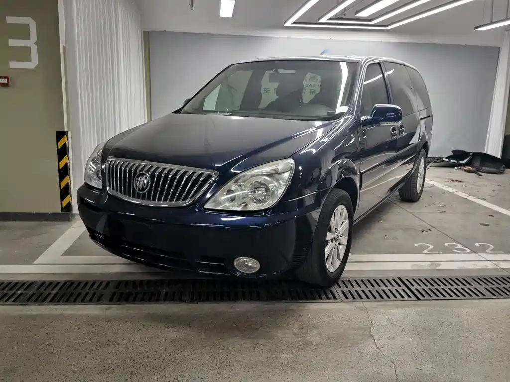 Buick GL8 2011