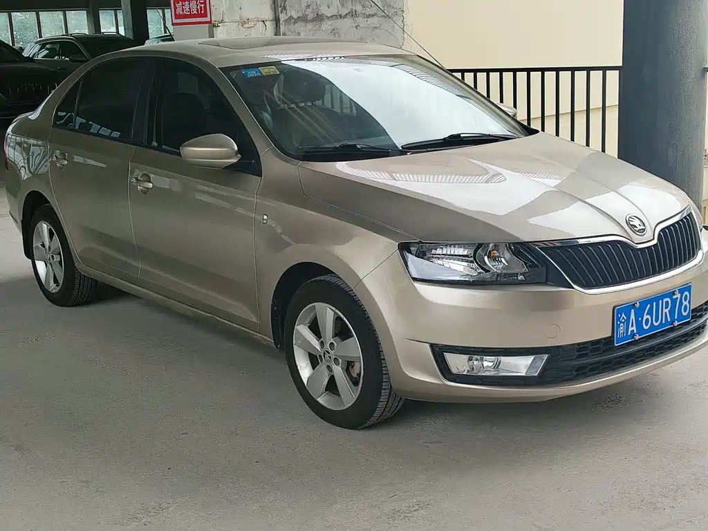 Skoda Rapid — миниатюра 3