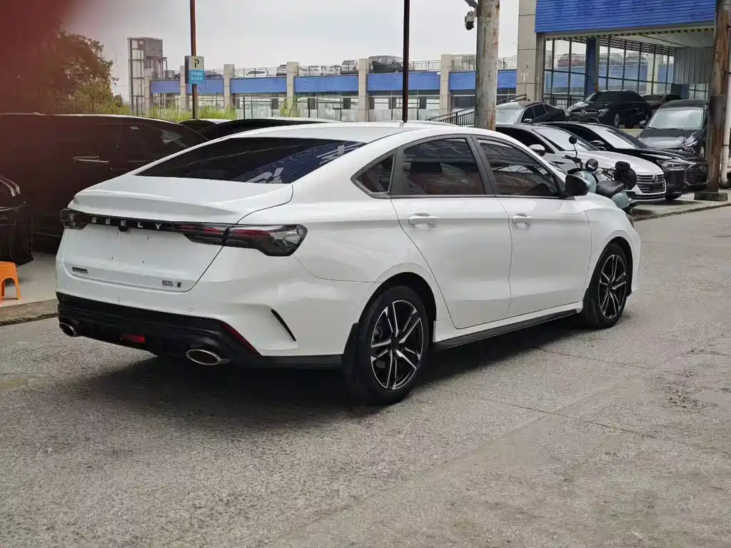 Geely Binrui — миниатюра 9