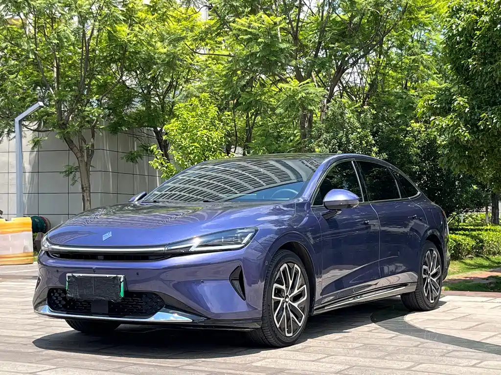 Baojun Очень приятно.